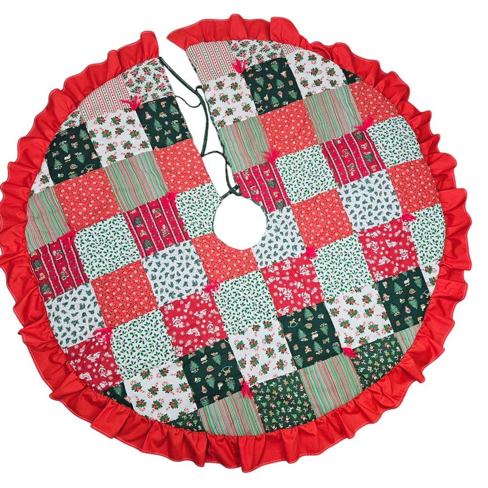 Handmade quilted Christmas Xmas tree skirt cottagecore red green white